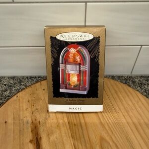 “Jukebox Party” Hallmark Keepsake Ornament- Magic (Untested)